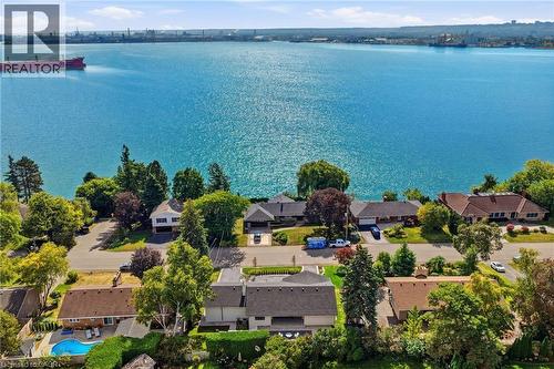 841 Danforth Place, Burlington, ON 