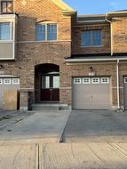98 DAVENFIELD CIRCLE  Brampton, ON L6P 4M1