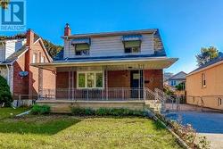 9 CULNAN AVENUE Toronto, ON M8Z 5A9
