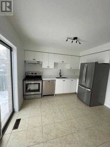 35 DRAKE DRIVE , Barrie, Ontario L4N 8X4 3