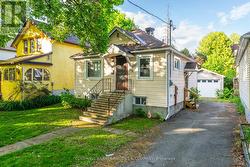 149 SWEETLAND AVENUE  Ottawa, ON K1N 7V1
