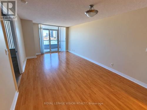 327 - 33 COX BOULEVARD , Markham, Ontario L3R 8A6 2
