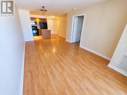 327 - 33 COX BOULEVARD , Markham, Ontario L3R 8A6 3