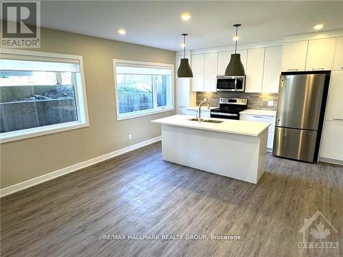 B - 316 MONA AVENUE , Ottawa, Ontario K1L 7A2 4