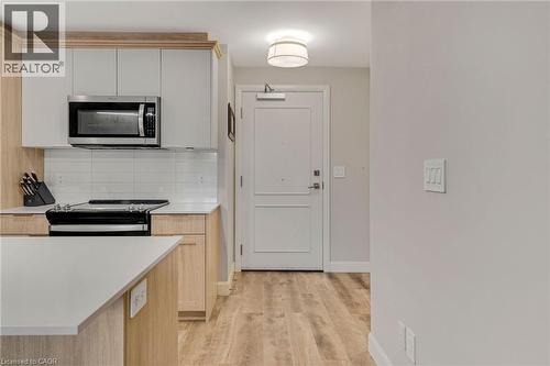 34 NORMAN Street Unit# 213 , Brantford, Ontario N3R 2Y1 4