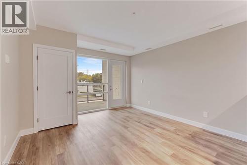 34 NORMAN Street Unit# 213 , Brantford, Ontario N3R 2Y1 5