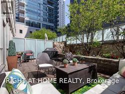 G21 - 350 WELLINGTON STREET W Toronto, ON M5V 3W9