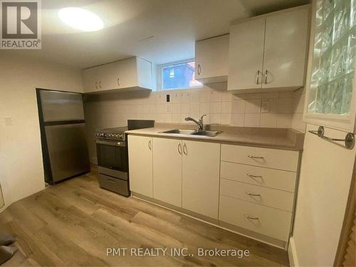 LOWER - 41 PARK STREET , Toronto, Ontario M1N 2N4 4