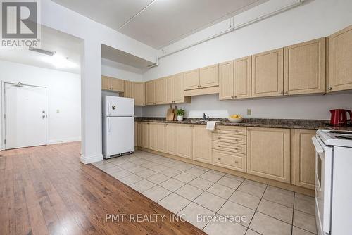208 - 150 COLBORNE STREET E , Brantford, Ontario N3T 2G6 4