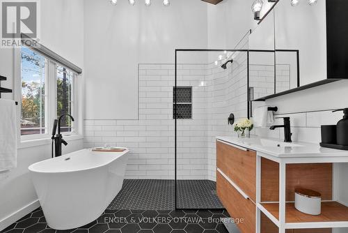 1330 Kilborn Avenue, Ottawa, ON 