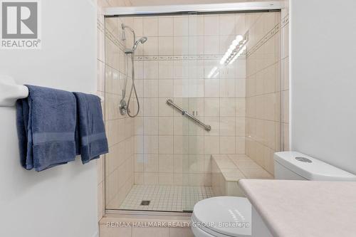 17 Quinterra Court, Ottawa, ON 