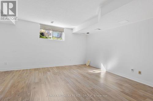 17 Quinterra Court, Ottawa, ON 