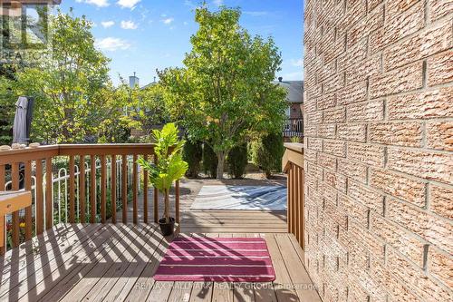17 Quinterra Court, Ottawa, ON 