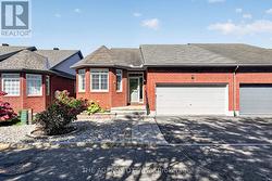 111 BARTLETT PRIVATE Ottawa, ON K1V 2A9