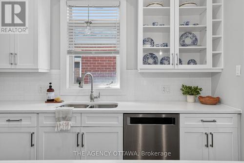 111 Bartlett Private, Ottawa, ON 