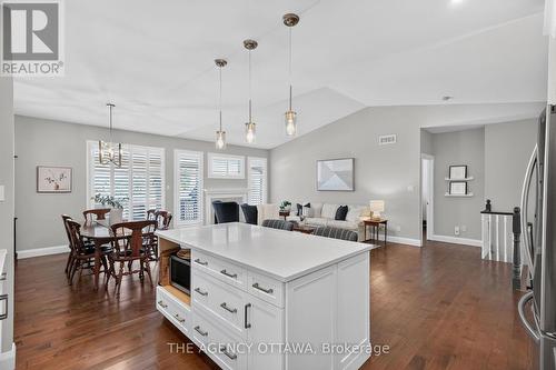 111 Bartlett Private, Ottawa, ON 