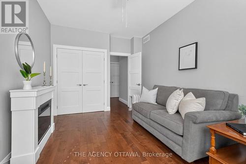111 Bartlett Private, Ottawa, ON 