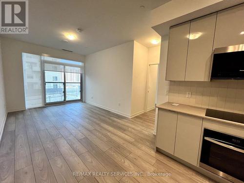 426 - 10 ABEJA STREET , Vaughan, Ontario L4K 0R4 3