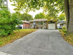 341 RATHBURN ROAD Toronto, ON M9B 2L9