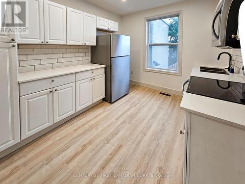 APT 2 - 859 DUNDAS STREET , London East (East L), Ontario N5W 2Z8 3