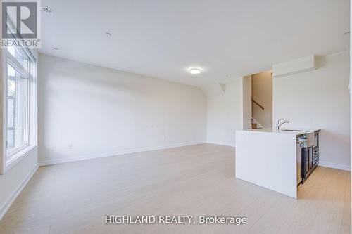 9 - 4070 PARKSIDE VILLAGE DRIVE , Mississauga, Ontario L5B 0K2 4