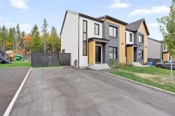 1417 Rue de l'Esquif  Québec (La Haute-Saint-Charles), QC G3K 0W6