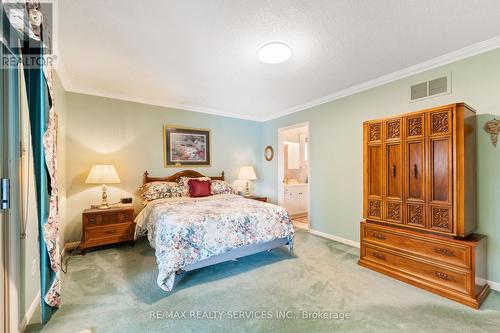Primary bedroom - 22 Oldham Crescent, Brampton, ON 
