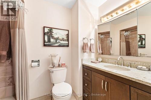 Common washroom - 22 Oldham Crescent, Brampton, ON 