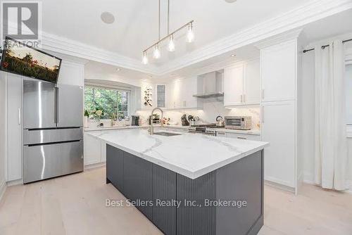 1595 Calverton Court, Mississauga, ON 