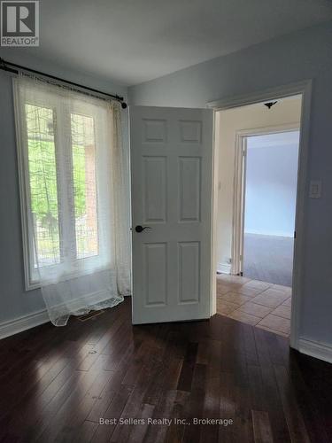 12 Bowshelm Court, Mississauga, ON 