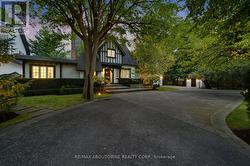 426 TRAFALGAR ROAD Oakville, ON L6J 3H7