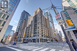 1209 - 140 SIMCOE STREET Toronto, ON M5H 4E9
