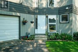 28 - 42 COMPATA WAY  Ottawa, ON K1B 4W9