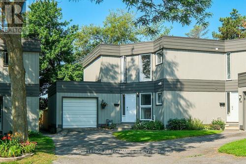28 - 42 COMPATA WAY , Ottawa, Ontario K1B 4W9 2