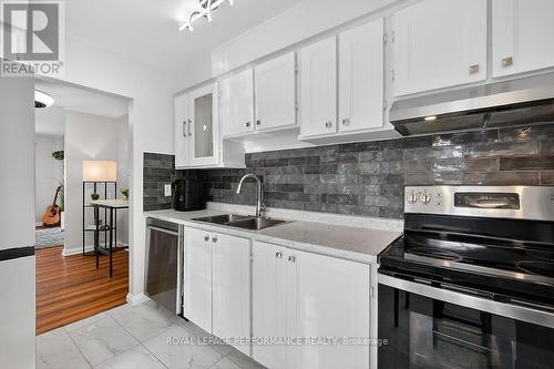 28 - 42 COMPATA WAY , Ottawa, Ontario K1B 4W9 5