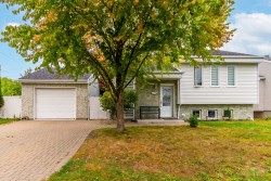 295 Rue Filiatrault  Saint-Eustache, QC J7R 6N4