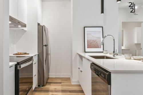 112-2121 Av. Papineau , Montréal (Ville-Marie), QC H2K 4J5 4
