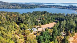 5209 Old West Saanich Rd Saanich, BC V8X 3X1