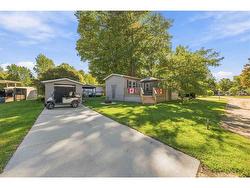 JJ 25-9338 W IPPERWASH Road Lambton Shores, ON N0N 1J2