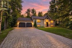 83 CROCUS DRIVE Wasaga Beach, ON L9Z 2Z7