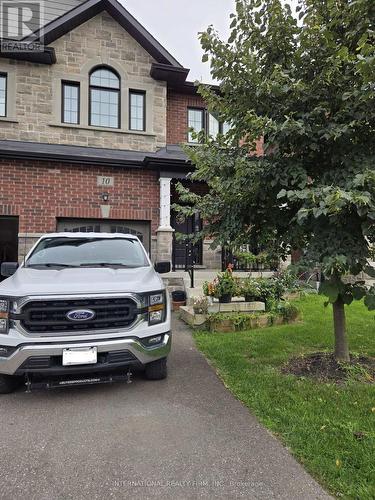 10 GORD MATTHEWS WAY , Uxbridge, Ontario L9P 0E9 2