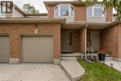 348 HIGHLAND Road Unit# 17 Stoney Creek, ON L8J 3W5