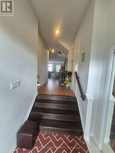 700 FAIRLINE ROW , Ottawa, Ontario K2V 0V6 4