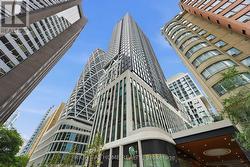 803 - 238 SIMCOE STREET Toronto, ON M5T 0E2