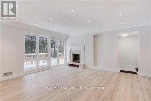 44 TREMONT CRESCENT , Toronto, Ontario M3B 2S2 2