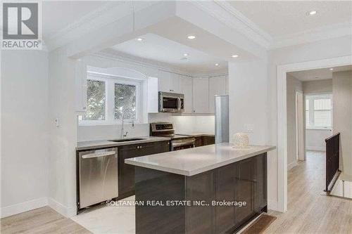 44 TREMONT CRESCENT , Toronto, Ontario M3B 2S2 3