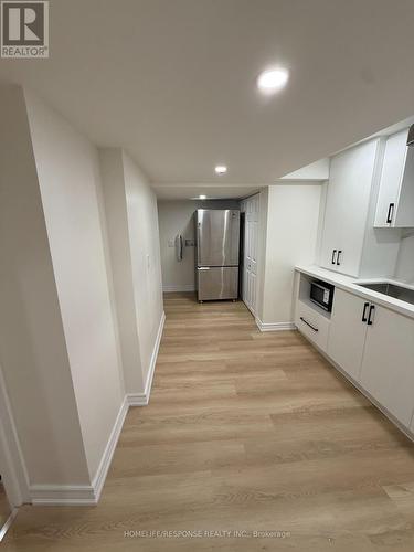 208 LAKE PROMENADE , Toronto, Ontario M8W 1A8 3