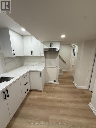 208 LAKE PROMENADE , Toronto, Ontario M8W 1A8 5