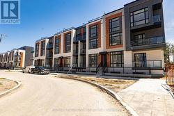 1503 - 11 DAVID EYER ROAD Richmond Hill, ON L4S 1M4