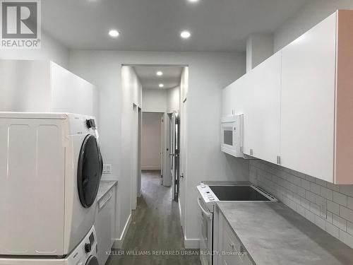ROOM 2 - 344 BARTLETT AVENUE N , Toronto, Ontario M6H 3G7 4